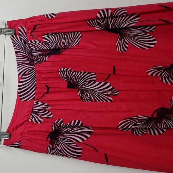 Ann Taylor Red and Black Floral Midi Skirt - Picture 3 of 10